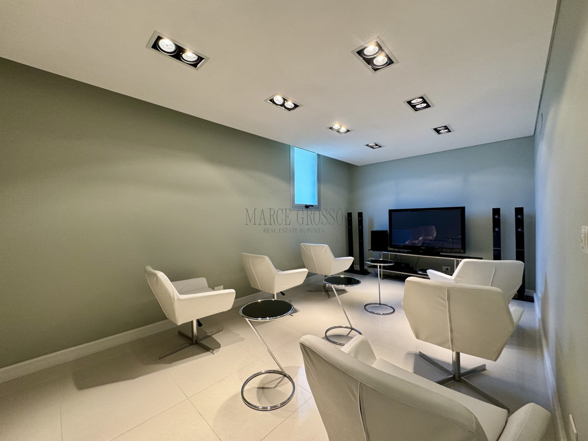 Apartamento ID.133 - Venta apartamento de 3 dormitorios en Playa Brava 