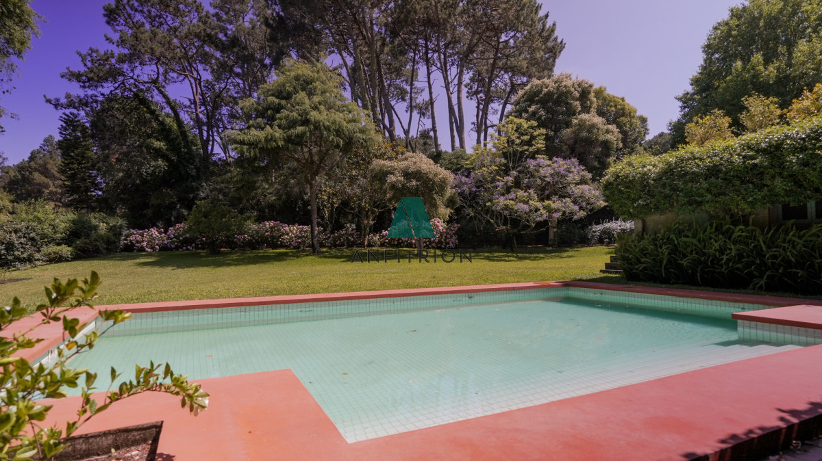 Casa ID.774 - Venta casa de 5 dormitorios en barrio Golf, Punta del Este
