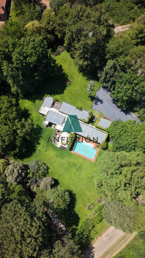 Casa ID.774 - Venta casa de 5 dormitorios en barrio Golf, Punta del Este