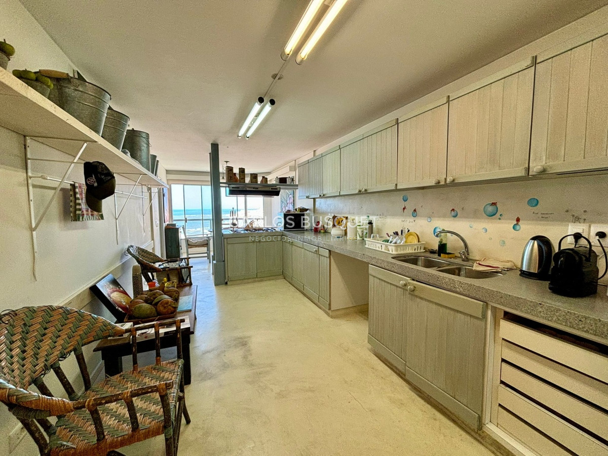 Apartamento ID.479 - Apartamento en venta de 3 dormitorios en la brava, primera fila! 
