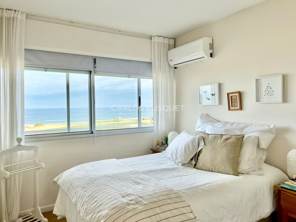 Apartamento ID.258 - Apartamento en Venta, de 2 dormitorios, playa brava! Reciclado! 