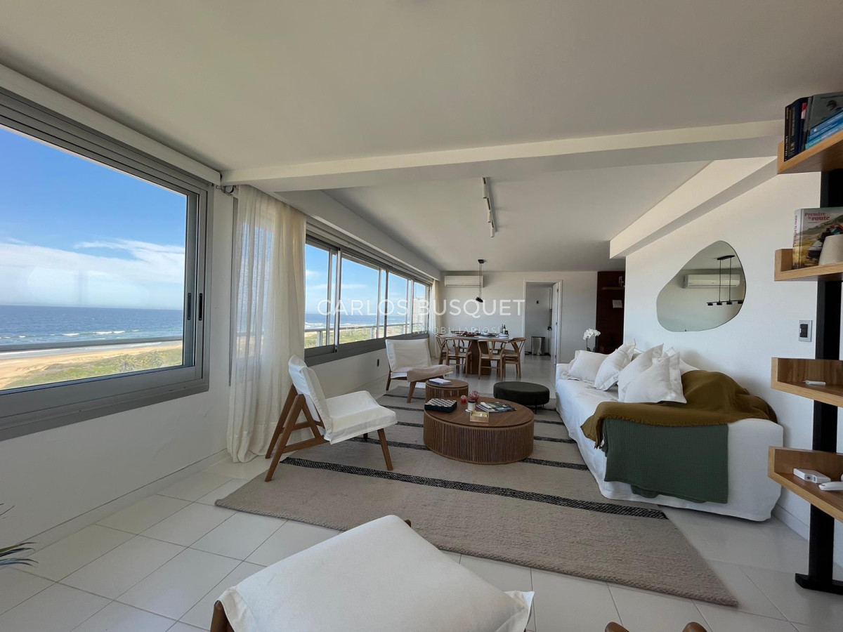 Apartamento ID.398 - Apartamento en alquiler, de 3 dormitorios, zona brava, frente al mar! 