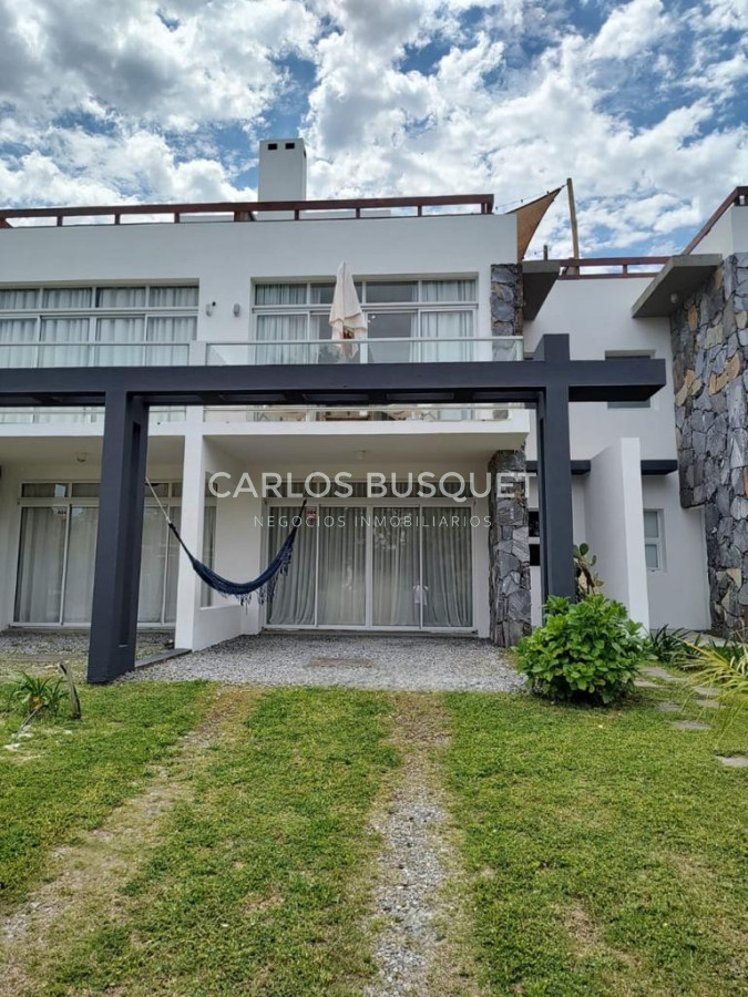 Apartamento ID.448 - Apartamento en alquiler temporal, de 3 dormitorios, en Manantiales 
