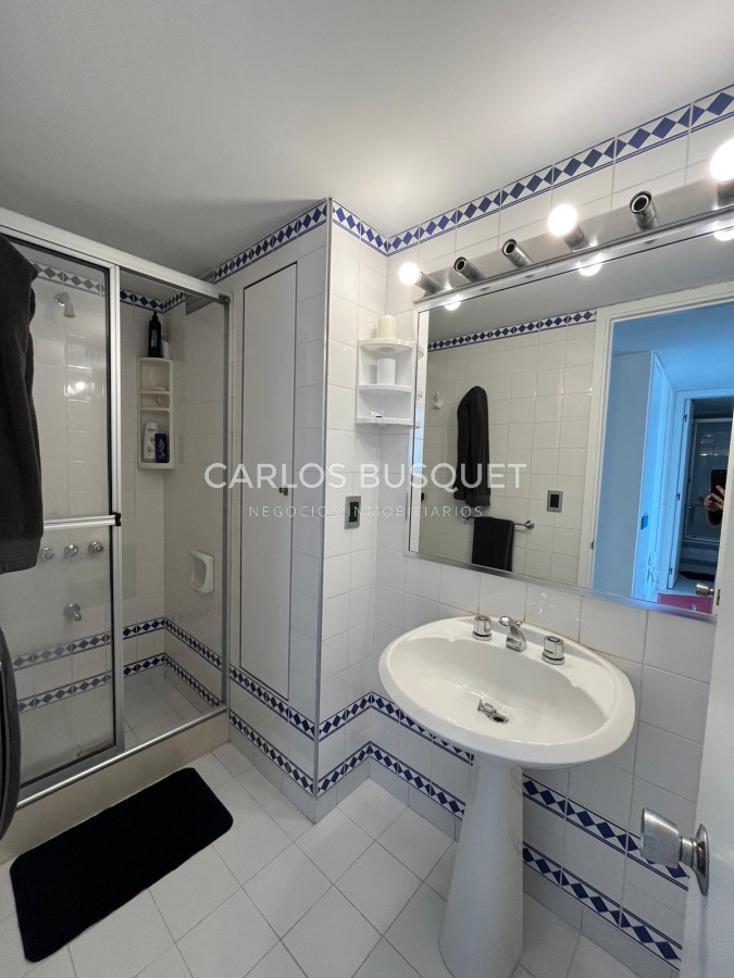 Apartamento ID.398 - Apartamento en alquiler, de 3 dormitorios, zona brava, frente al mar! 