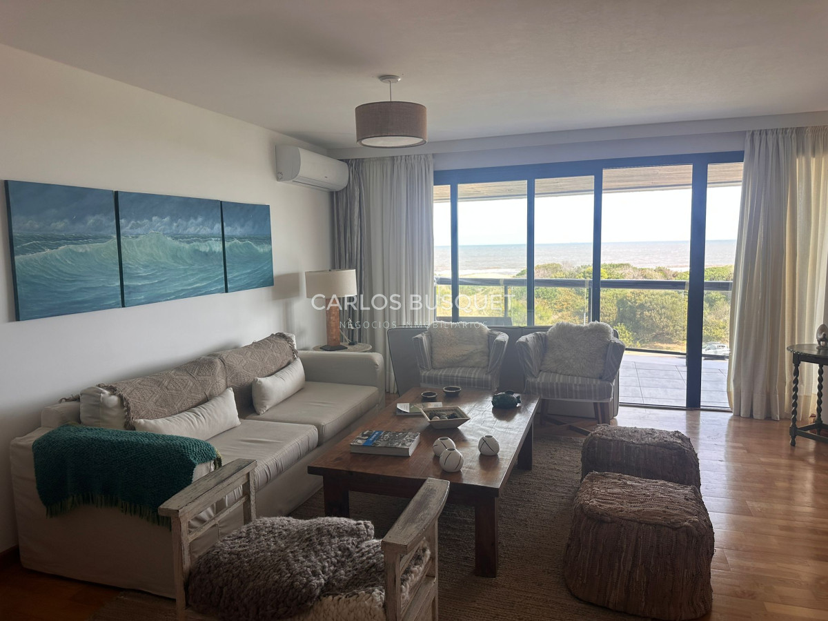 Apartamento en venta de 2 dormitorios en playa Brava - CBI852A