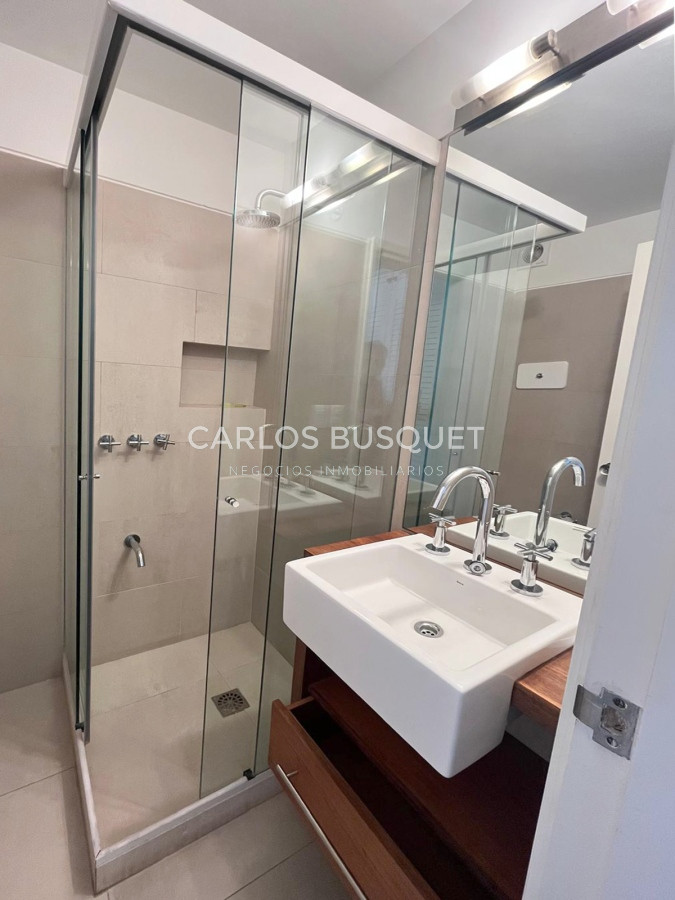Apartamento ID.544 - Apartamento parada 2 Mansa, primera línea, 3 dorm. 3 baños.