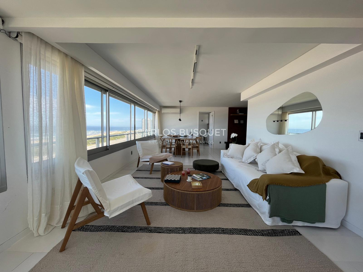Apartamento ID.398 - Apartamento en alquiler, de 3 dormitorios, zona brava, frente al mar! 
