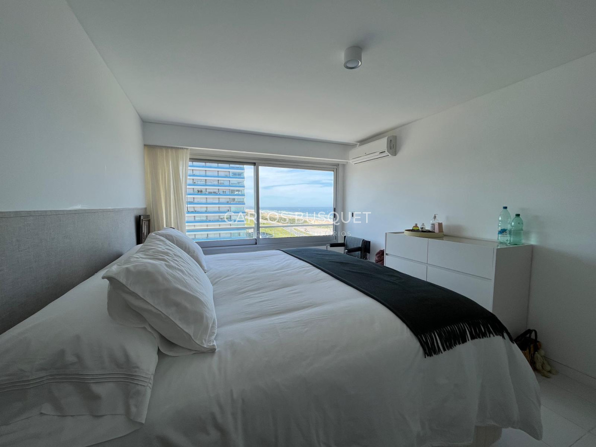 Apartamento ID.398 - Apartamento en alquiler, de 3 dormitorios, zona brava, frente al mar! 