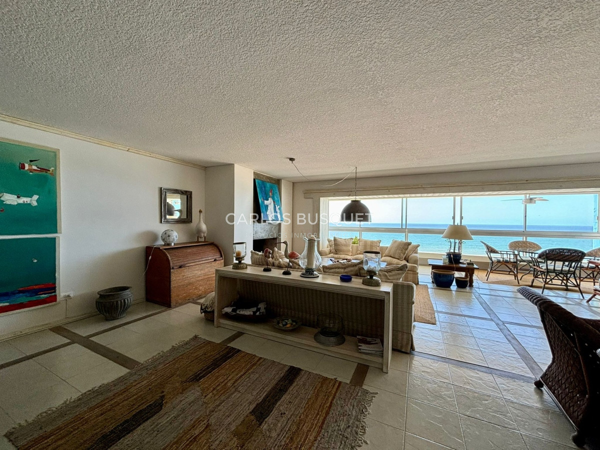 Apartamento ID.479 - Apartamento en venta de 3 dormitorios en la brava, primera fila! 