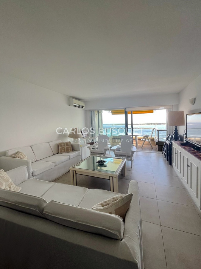 Apartamento ID.544 - Apartamento parada 2 Mansa, primera línea, 3 dorm. 3 baños.