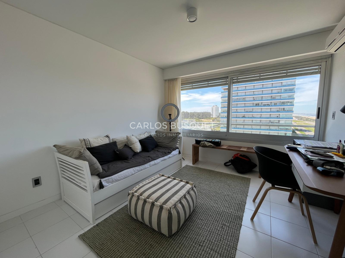 Apartamento ID.398 - Apartamento en alquiler, de 3 dormitorios, zona brava, frente al mar! 