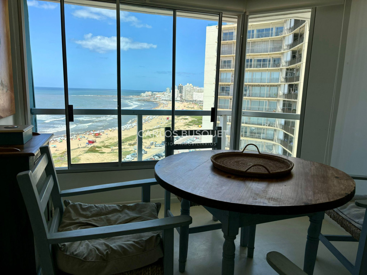 Apartamento ID.479 - Apartamento en venta de 3 dormitorios en la brava, primera fila! 