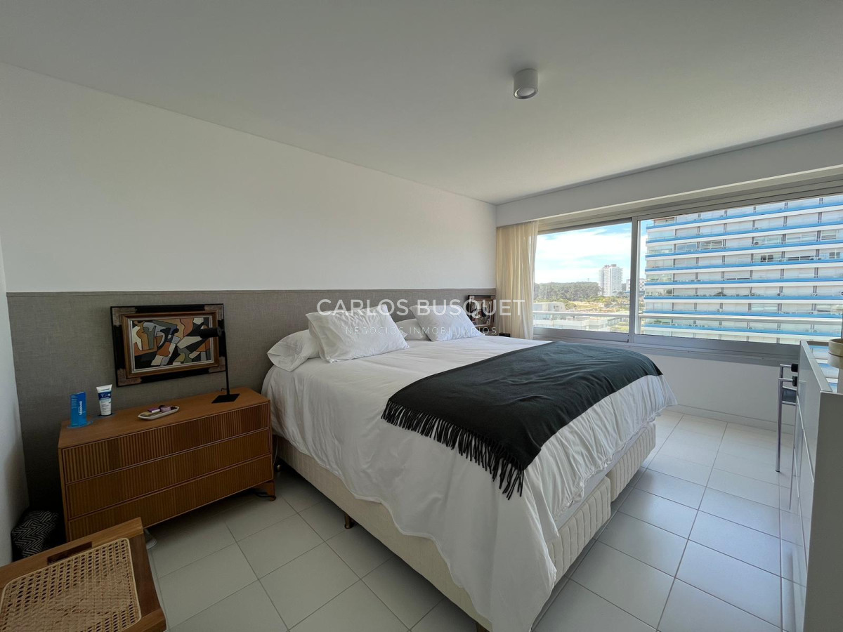 Apartamento ID.398 - Apartamento en alquiler, de 3 dormitorios, zona brava, frente al mar! 