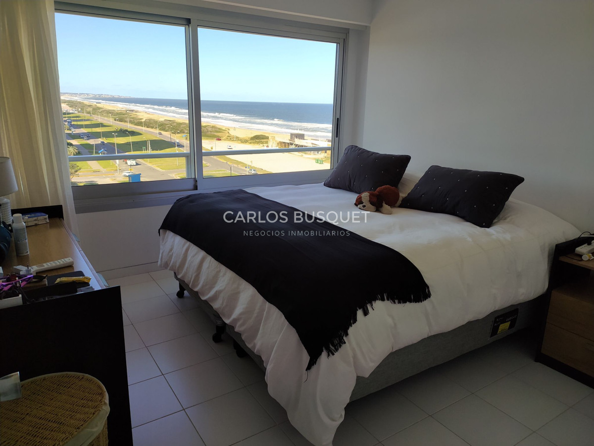 Apartamento ID.398 - Apartamento en alquiler, de 3 dormitorios, zona brava, frente al mar! 