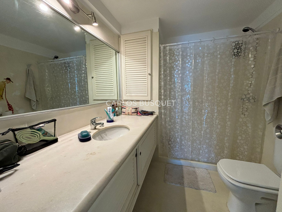 Apartamento ID.479 - Apartamento en venta de 3 dormitorios en la brava, primera fila! 