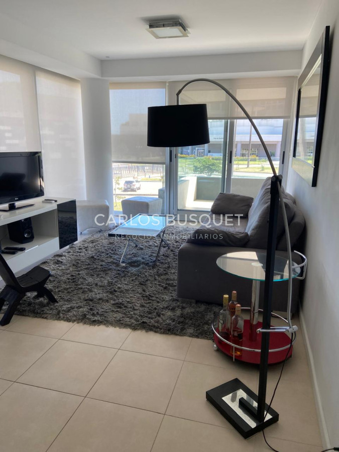 Apartamento en alquiler temporal playa Mansa 3 dormitorios Punta del este Torre del Mar - CBI1239A