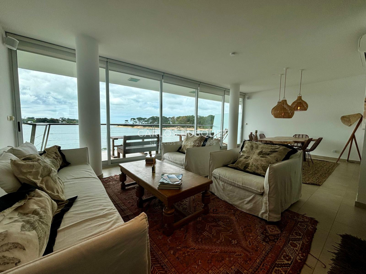 Apartamento en venta de 3 dormitorios en La Barra, edificio Delamar - CBI804A