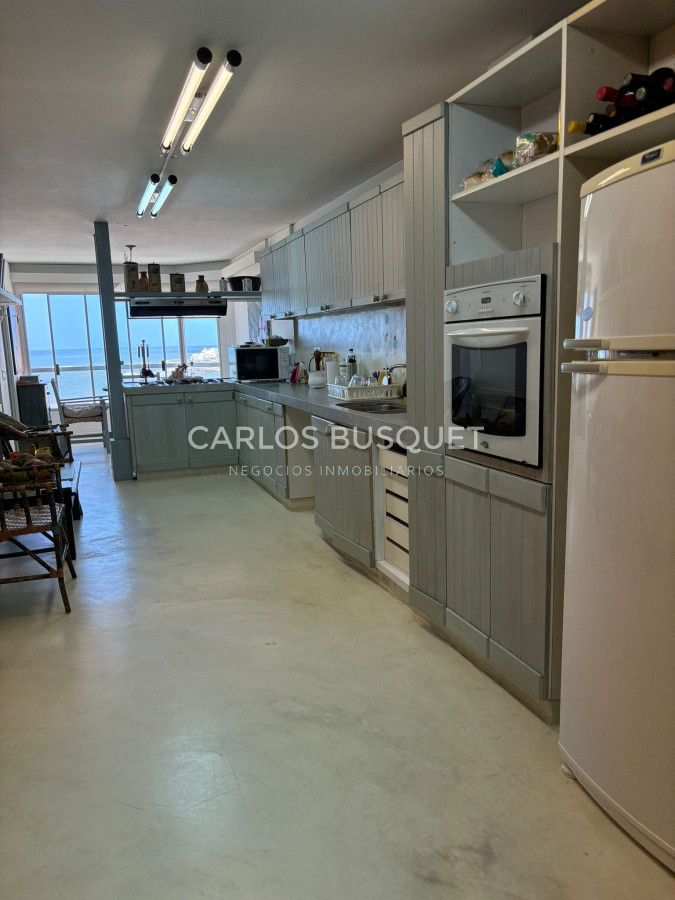 Apartamento ID.479 - Apartamento en venta de 3 dormitorios en la brava, primera fila! 