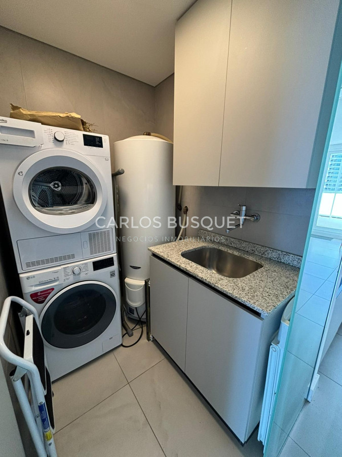 Apartamento ID.436 - Apartamento en alquiler temporal de 3 dormitorios, en playa brava, primera fila