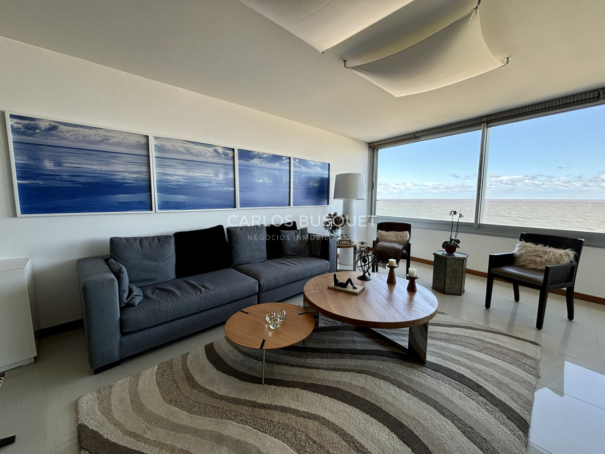 Apartamento en alquiler temporal, de 3 dormitorios, en playa brava - CBI869A