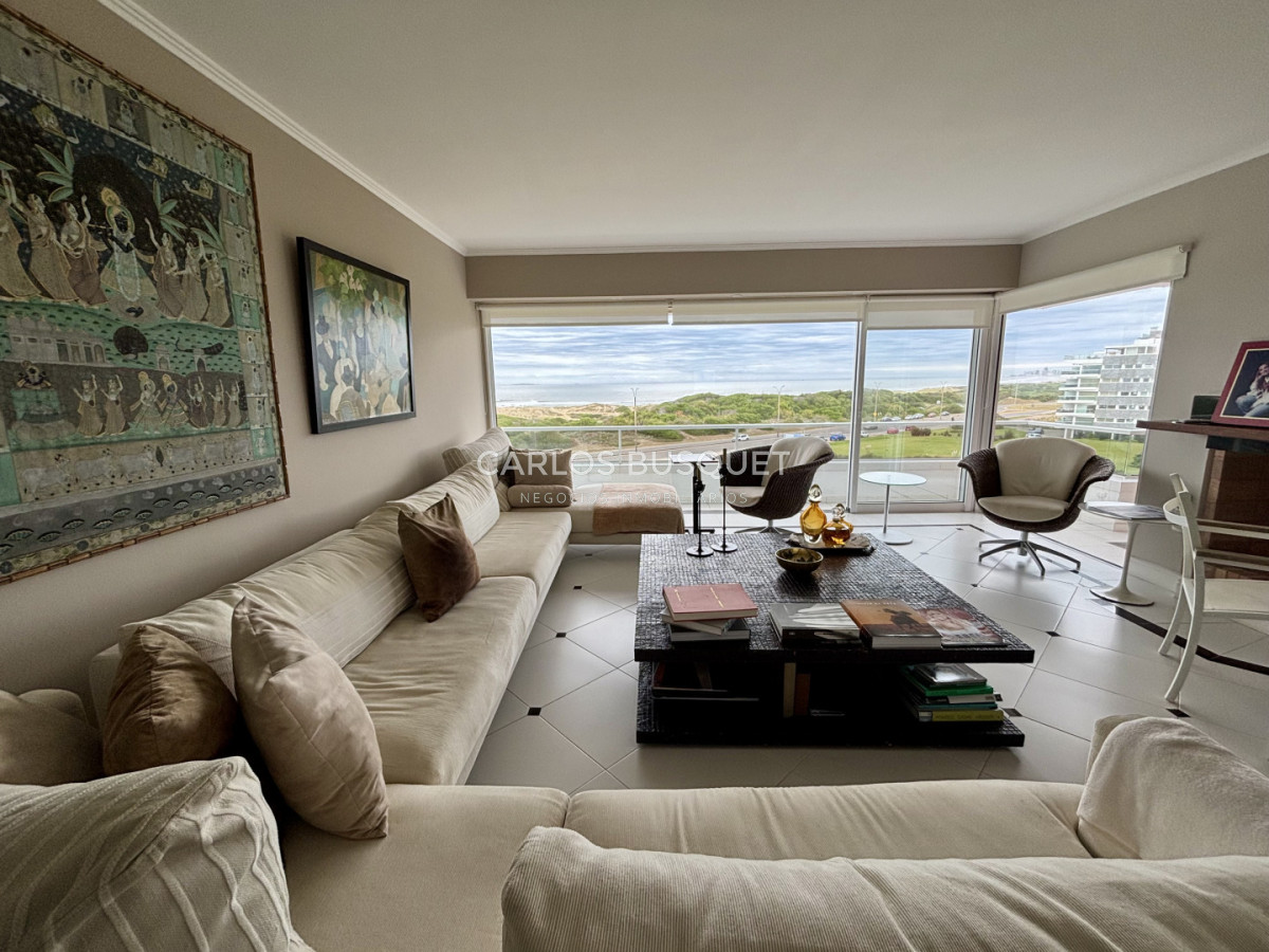 Venta de Penthouse de 5 suites en playa Brava - CBI1561A