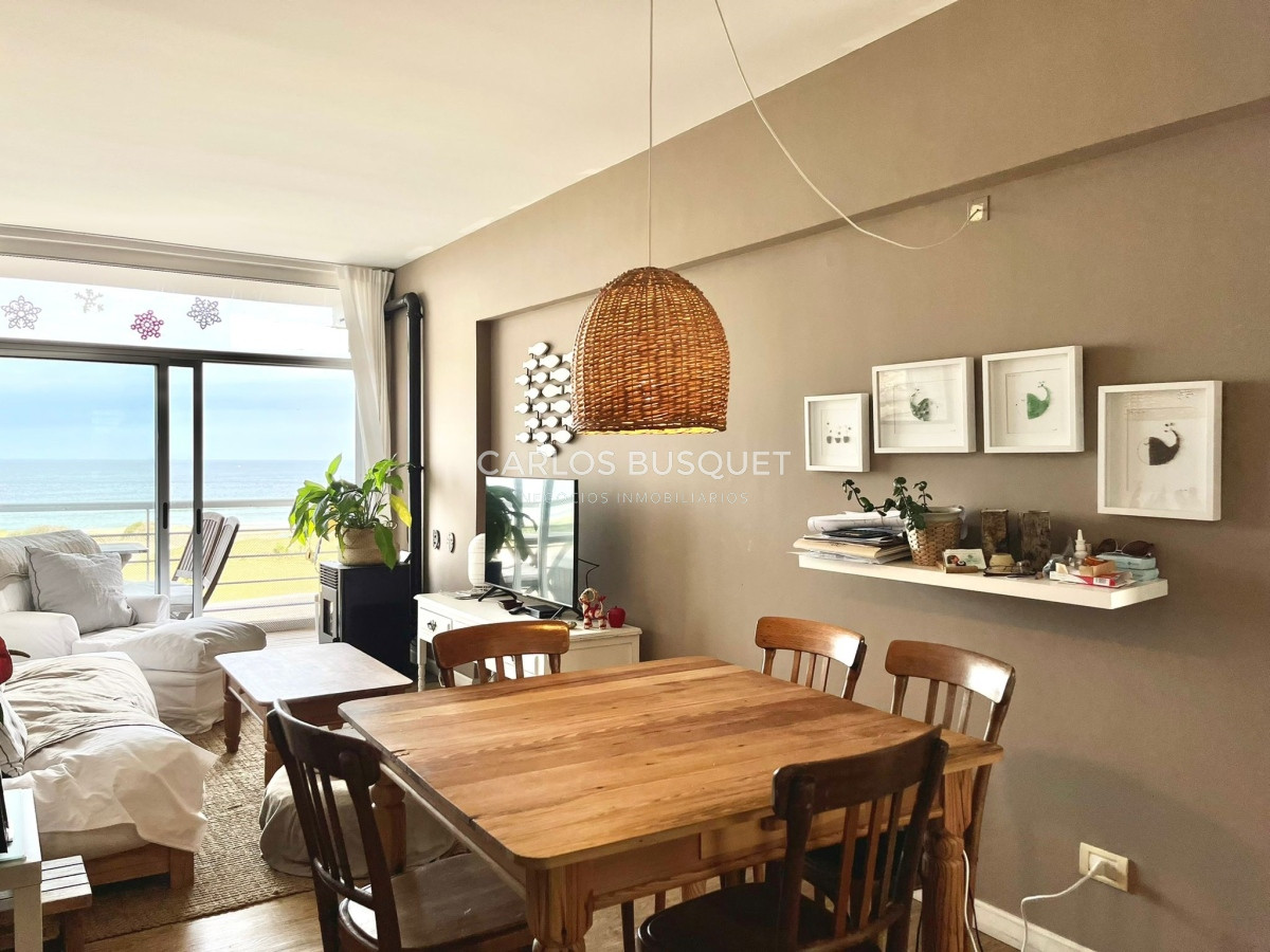 Apartamento ID.258 - Apartamento en Venta, de 2 dormitorios, playa brava! Reciclado! 