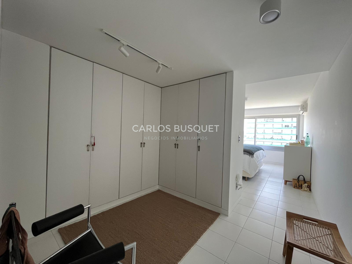 Apartamento ID.398 - Apartamento en alquiler, de 3 dormitorios, zona brava, frente al mar! 