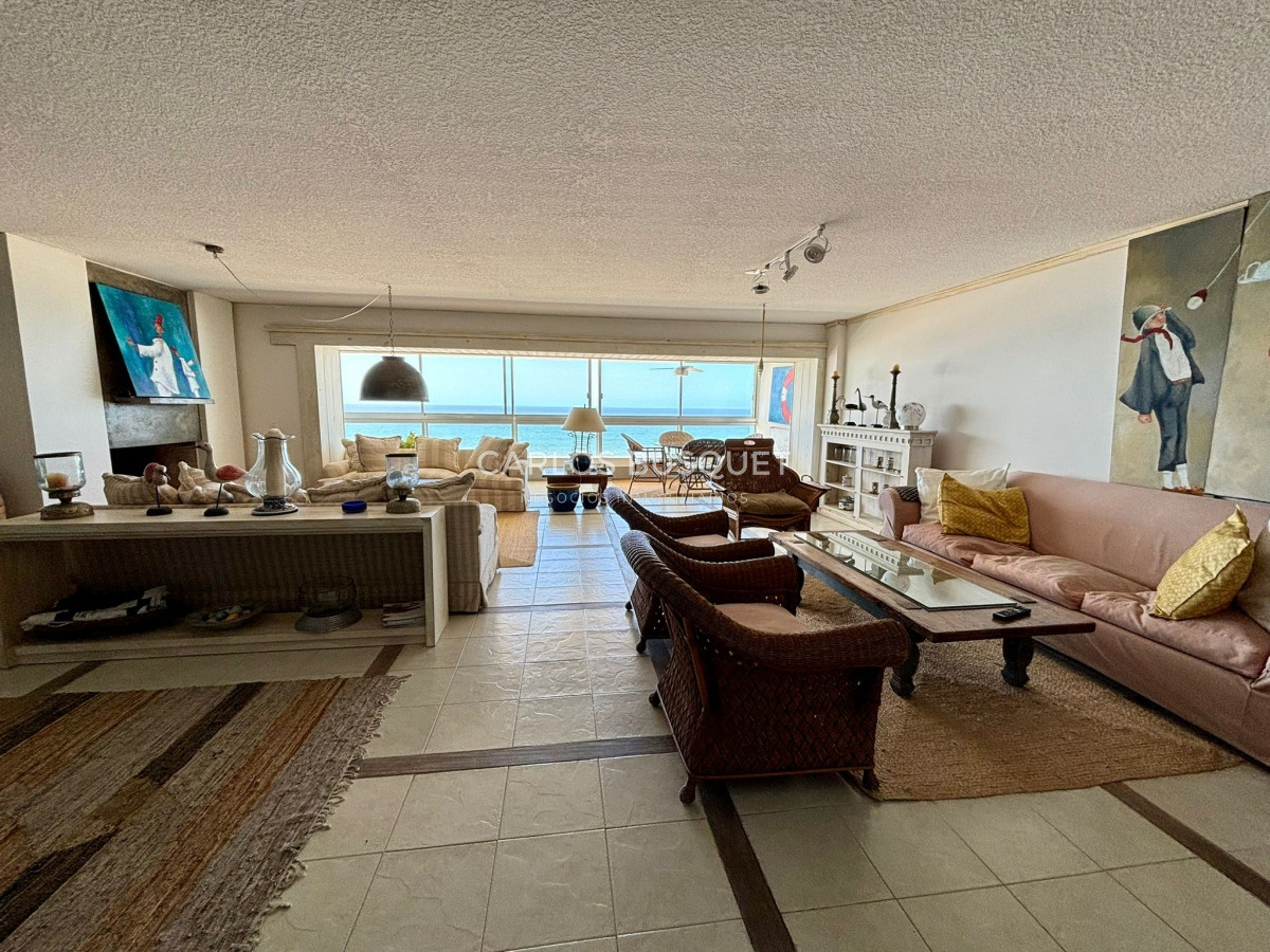 Apartamento ID.479 - Apartamento en venta de 3 dormitorios en la brava, primera fila! 