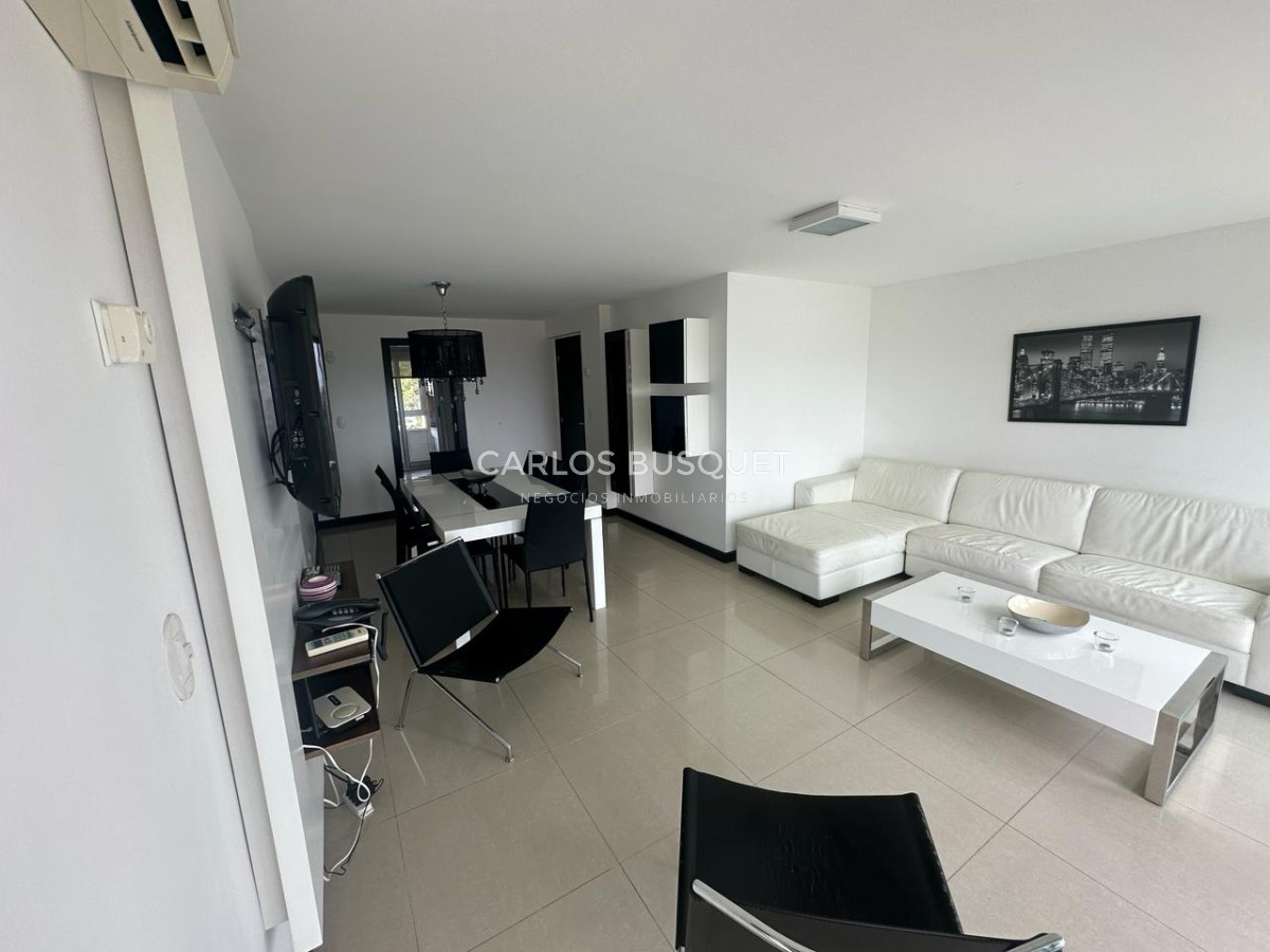 Apartamento en alquiler temporal 3 dorm Playa Mansa Punta Del Este - CBI1238A