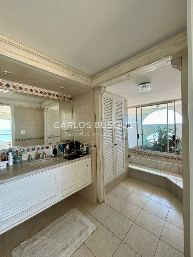 Apartamento ID.479 - Apartamento en venta de 3 dormitorios en la brava, primera fila! 