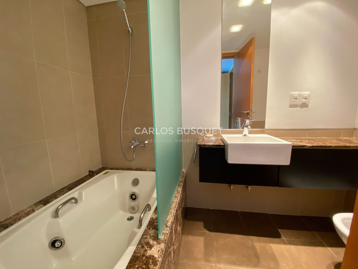 Apartamento ID.805 - Apartamento 3 dormitorios en alquiler temporal frente al mar Peninsula Punta Del Este