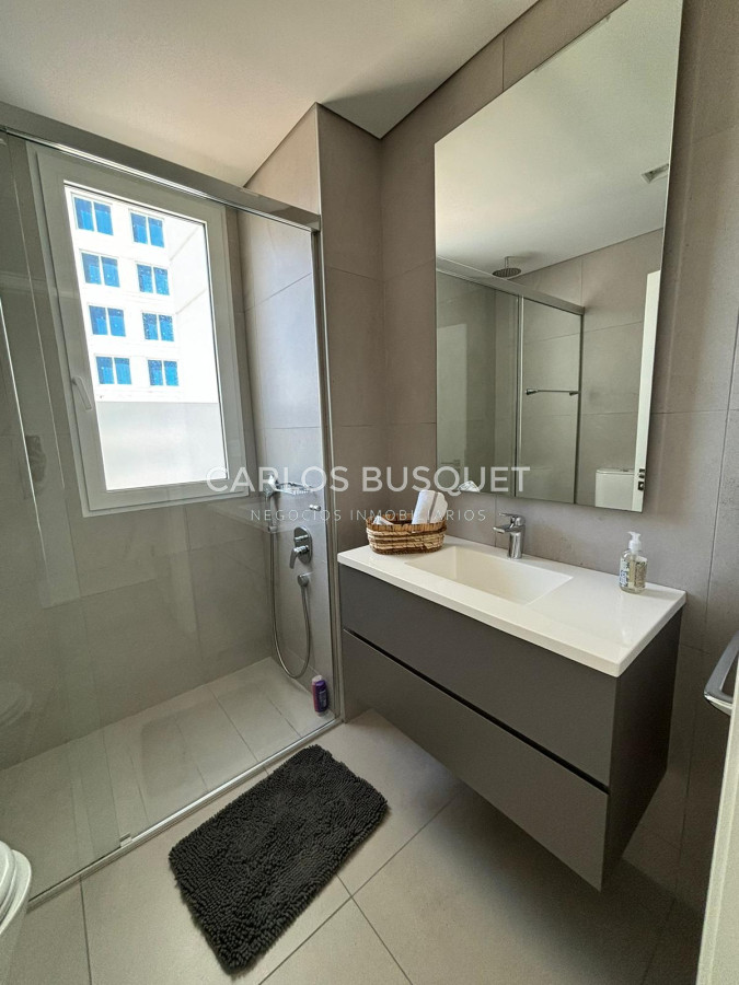 Apartamento ID.436 - Apartamento en alquiler temporal de 3 dormitorios, en playa brava, primera fila
