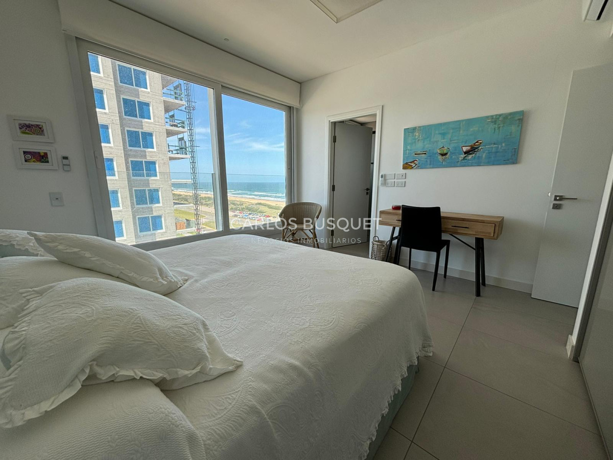 Apartamento ID.436 - Apartamento en alquiler temporal de 3 dormitorios, en playa brava, primera fila