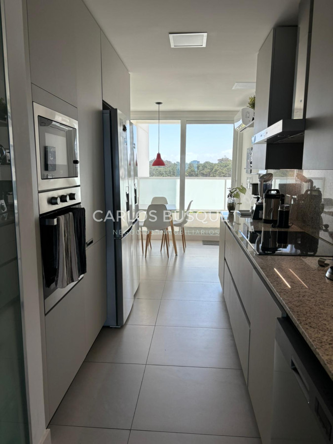 Apartamento ID.436 - Apartamento en alquiler temporal de 3 dormitorios, en playa brava, primera fila