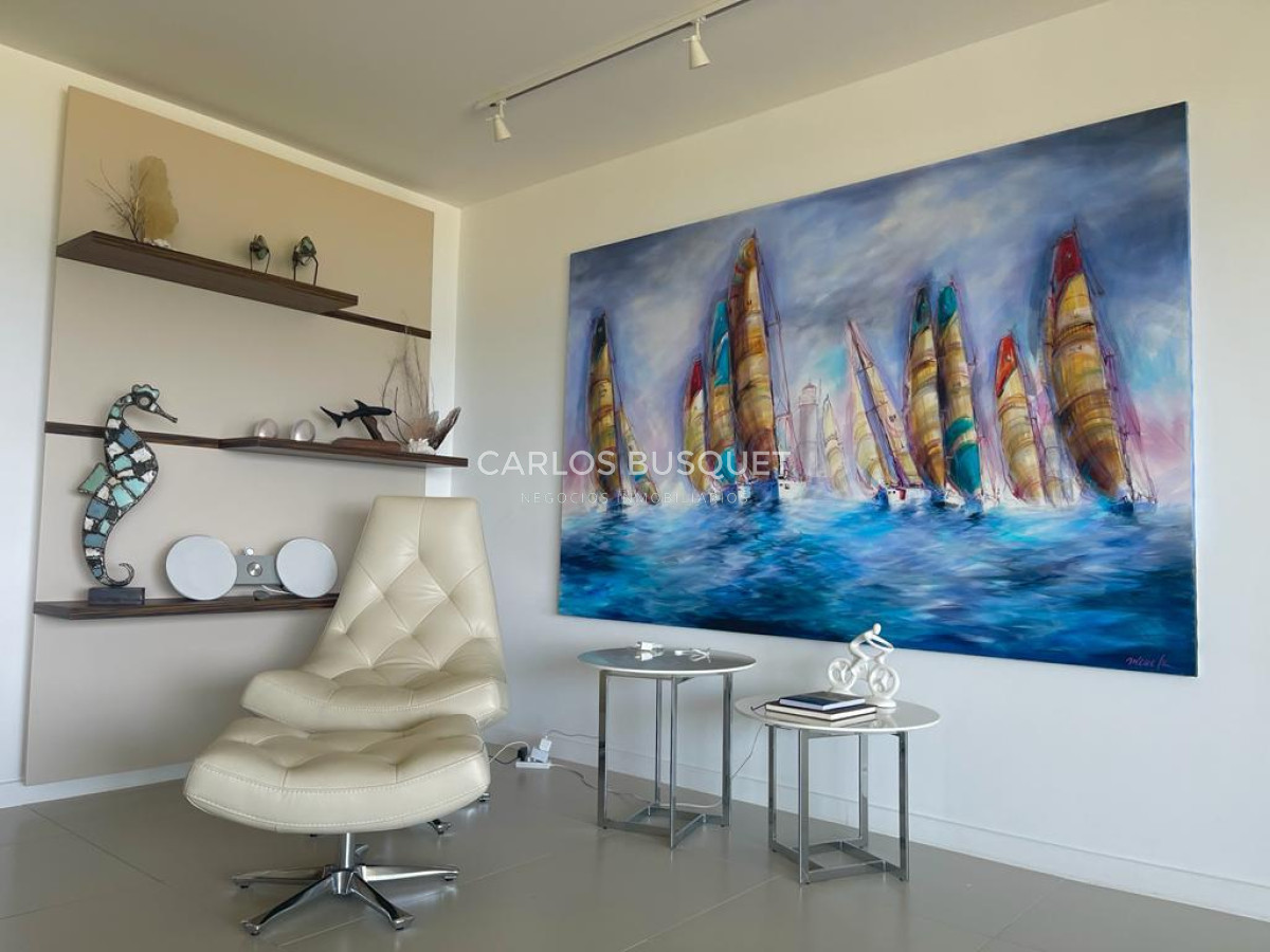 Apartamento ID.896 - Espectacular semipiso en venta en playa brava