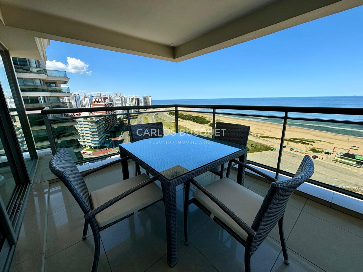 Apartamento ID.815 - Apartamento en venta de 4 dormitorios en exclusiva torre en playa brava! 