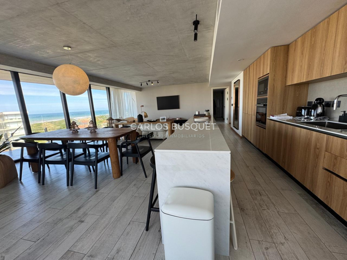 Apartamento ID.1077 - Apartamento en venta de 3 dormitorios en venta en Playa Brava