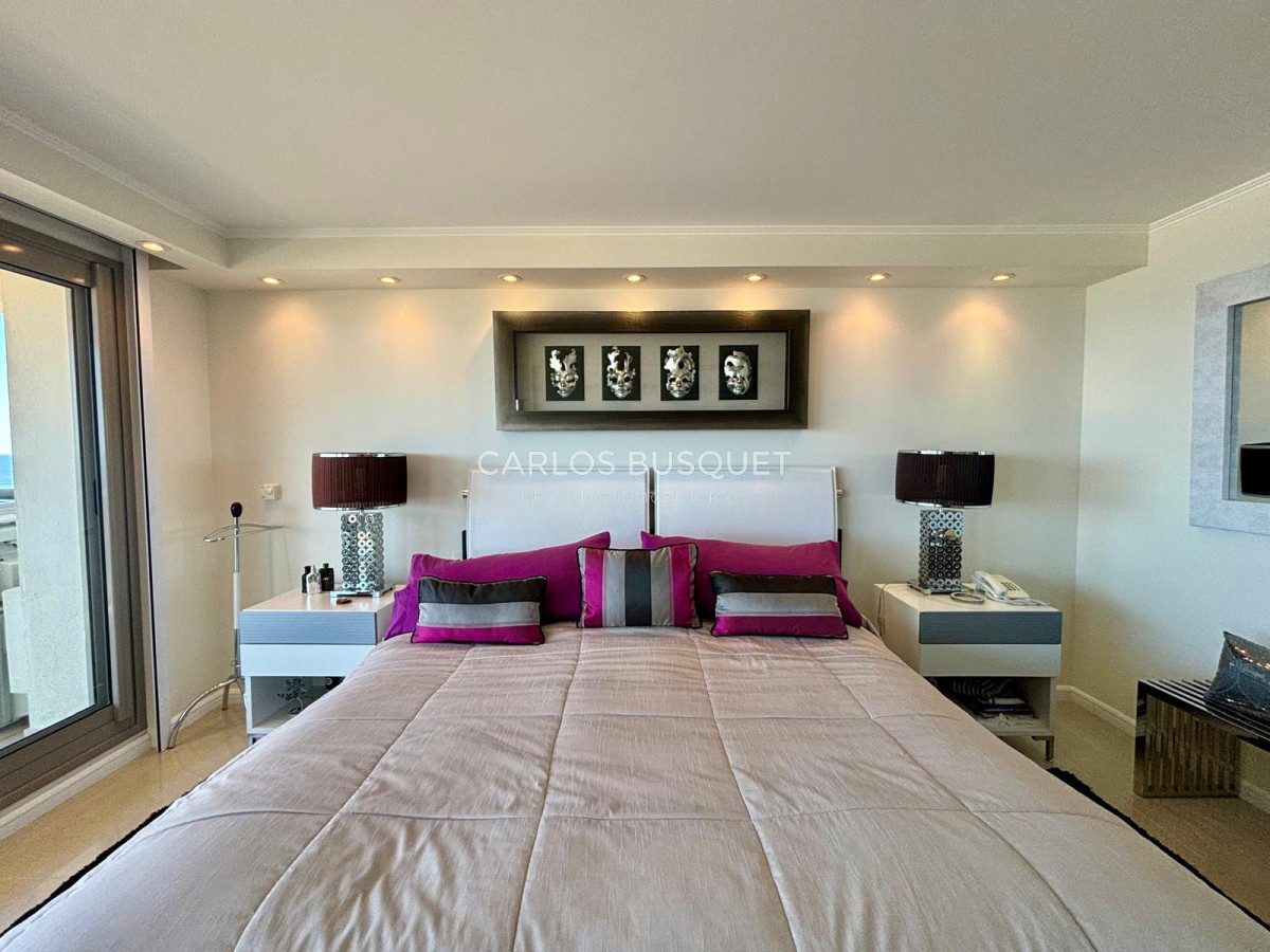 Apartamento ID.815 - Apartamento en venta de 4 dormitorios en exclusiva torre en playa brava! 