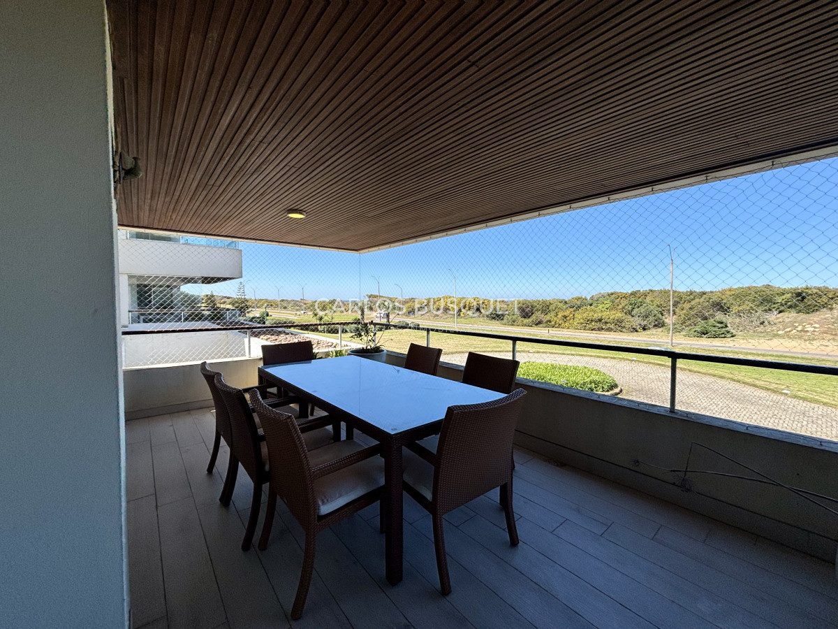 Apartamento ID.1304 - Apartamento en venta de 4 dormitorios en Playa Brava