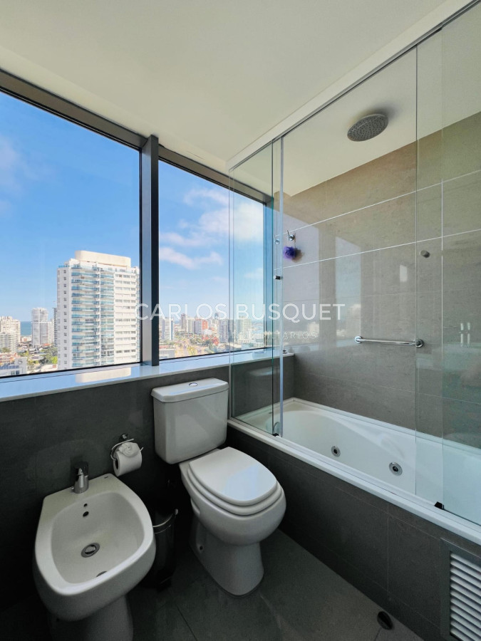 Apartamento ID.1345 - Apartamento 3 dormitorios en alquiler temporal playa mansa Alexander Boulevard