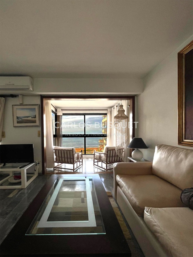Apartamento ID.519 - Apartamento en venta de 3 dormitorios, en playa brava 