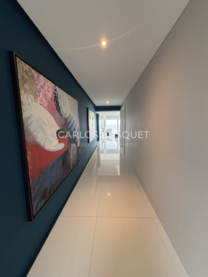 Apartamento ID.1558 - Venta apartamento de 4 dormitorios en Playa Brava, Penthouse con parrillero propio 