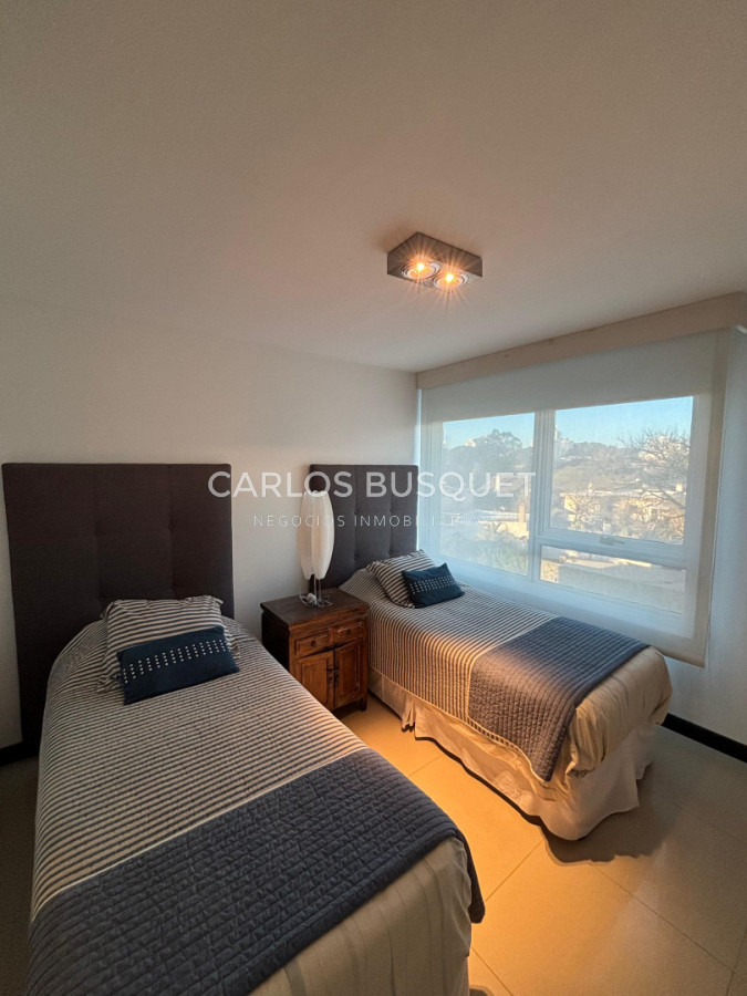 Apartamento ID.1598 - Venta apartamento de 2 dormitorios en playa mansa Gala Tower