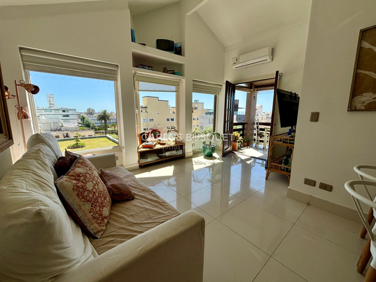 Apartamento ID.872 - Apartamento en venta de 2 dormitorios, en peninsula.
