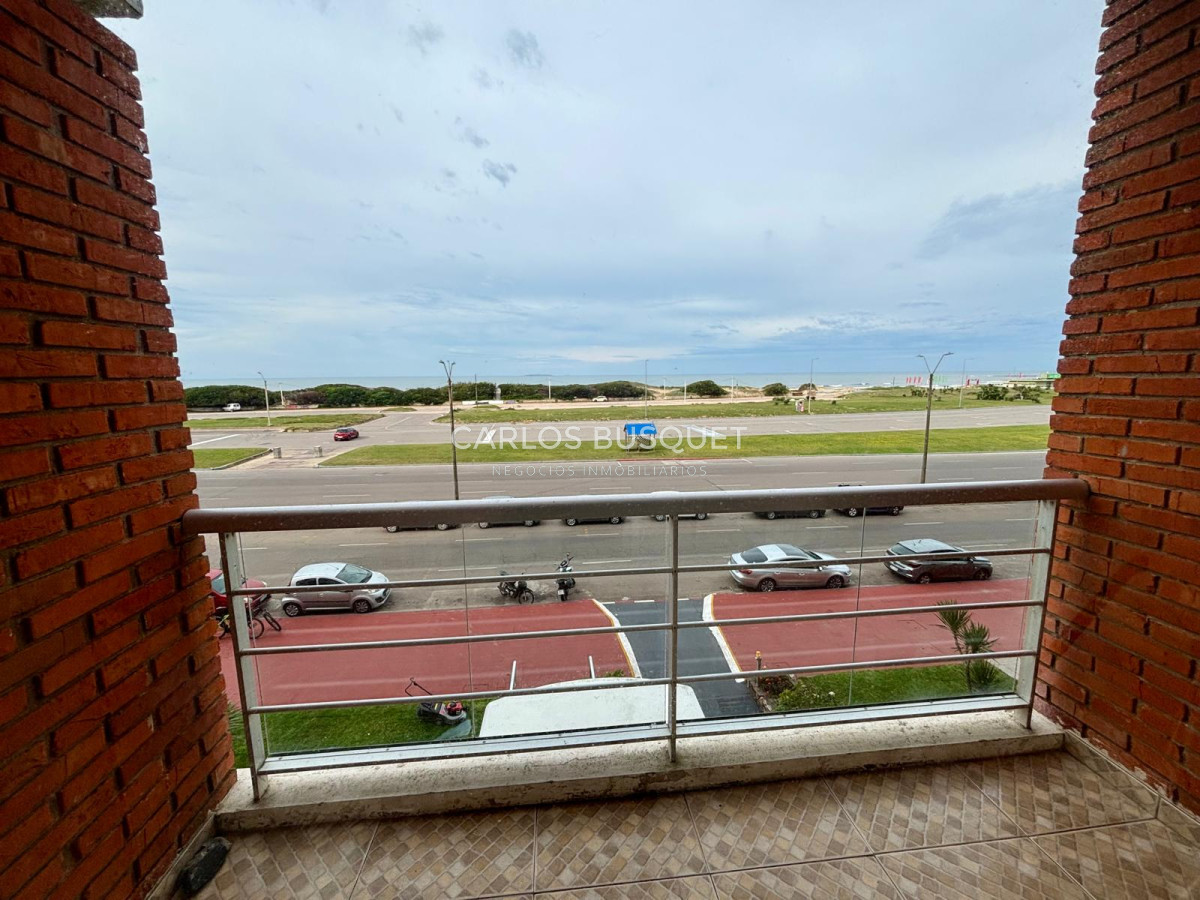 Apartamento ID.1114 - Apartamento en venta de 2 dormitorios, en playa Brava 