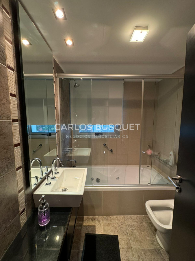 Apartamento ID.986 - Espectacular apartamento en venta en playa Mansa 3 suites