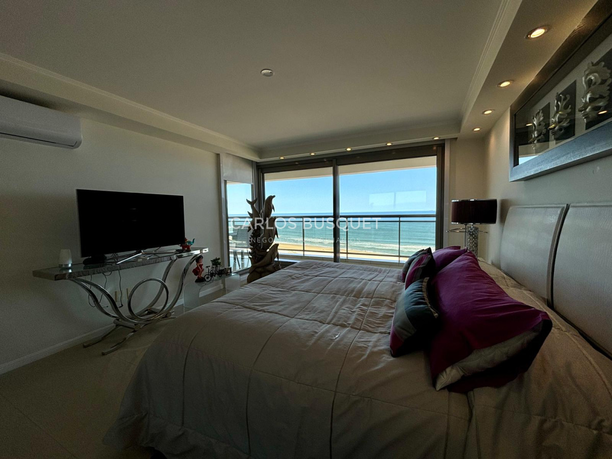 Apartamento ID.815 - Apartamento en venta de 4 dormitorios en exclusiva torre en playa brava! 