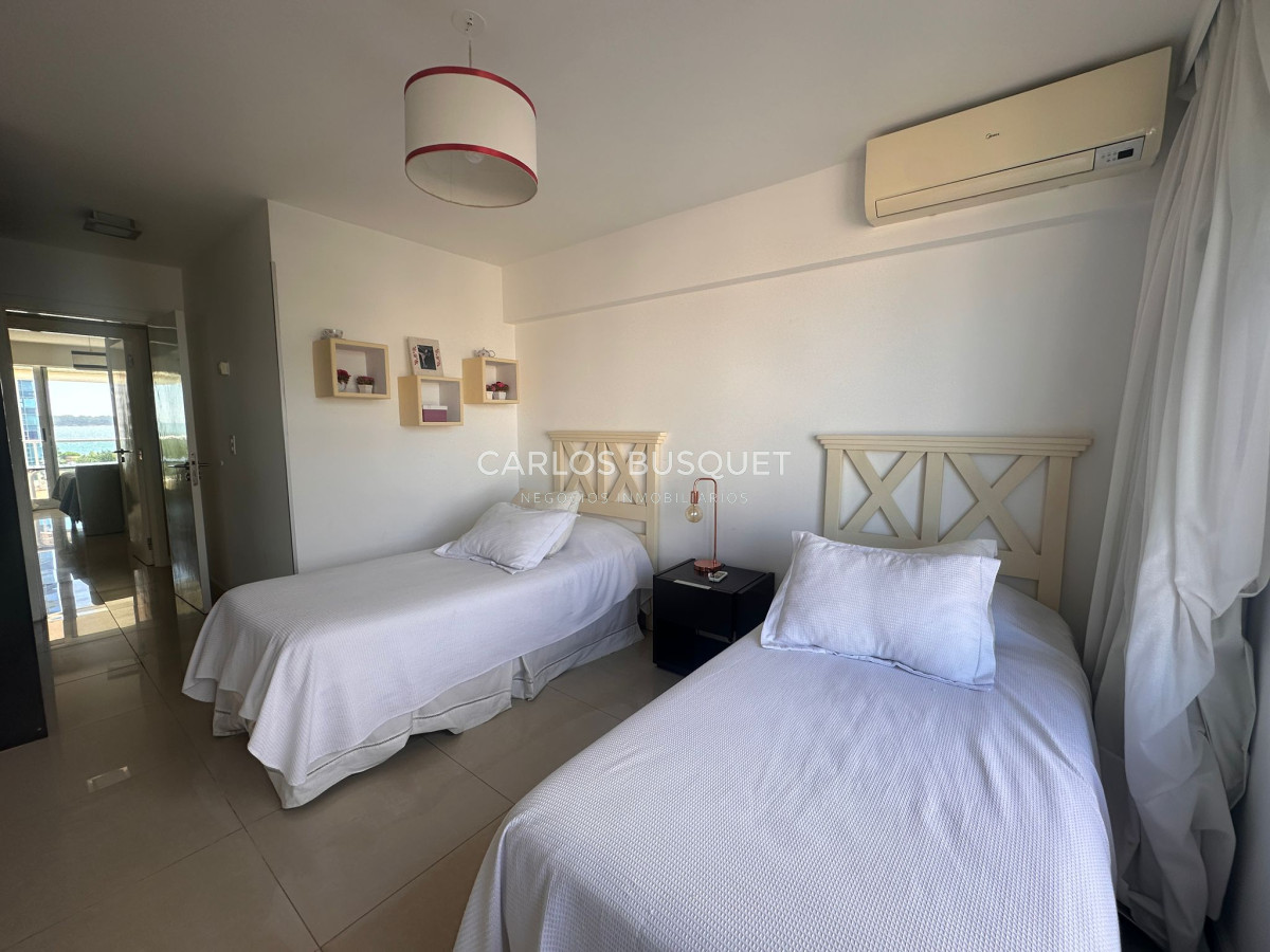Apartamento ID.861 - Apartamento en venta de 3 dormitorios en suite, en playa mansa.