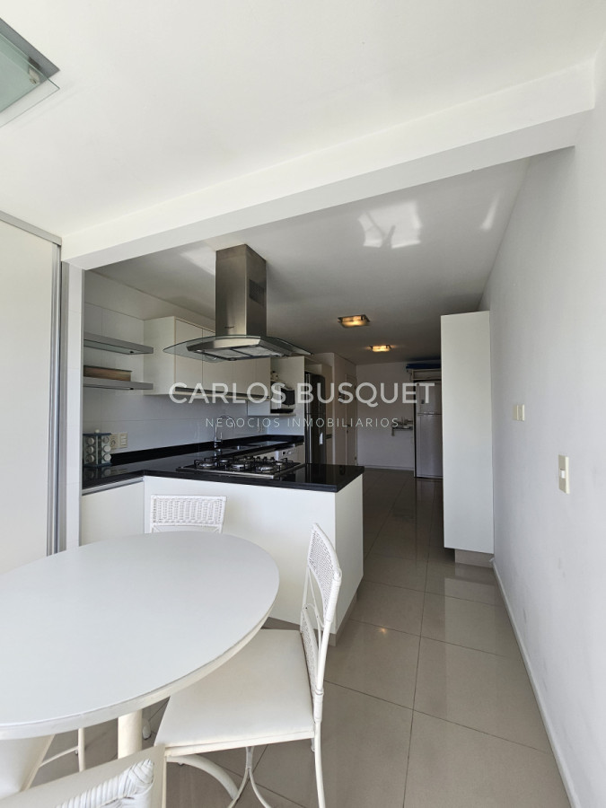 Apartamento ID.944 - Apartamento en venta de 3 dormitorios en suite, en Playa Brava