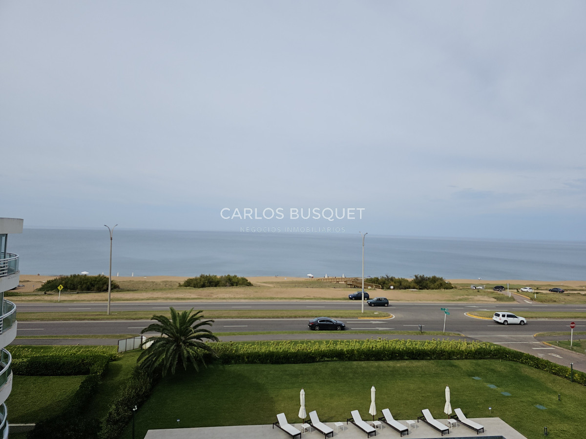 Apartamento ID.976 - Apartamento en venta de 2 dormitorios, en playa mansa